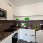 Le By Interhome